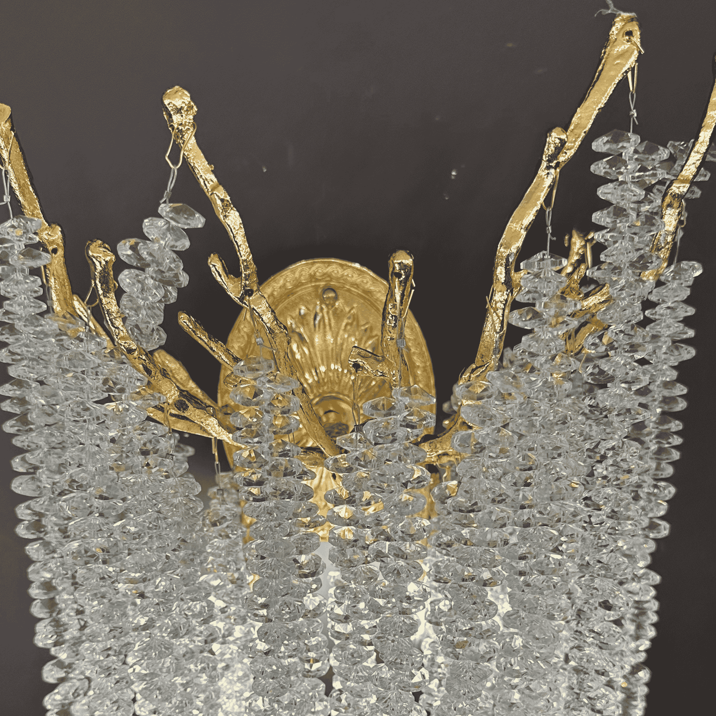 Gold Branch Crystal Wall Sconce – Nature-Inspired Luxury Light Fixture for Hallways, Bedrooms, Living rooms, Hallways, Hotels, Salons