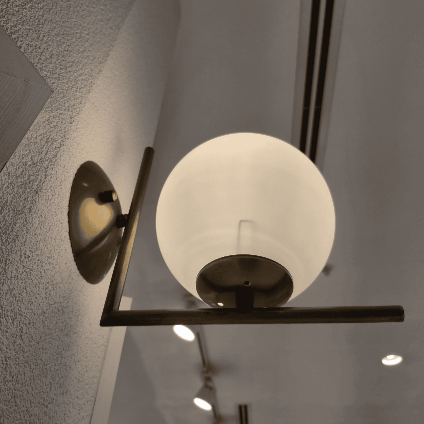 Brass Bathroom Wall Sconce with Frosted Globe – Modern Vanity Light, Minimalist Hardwired Fixture for Mirror or Sink Area