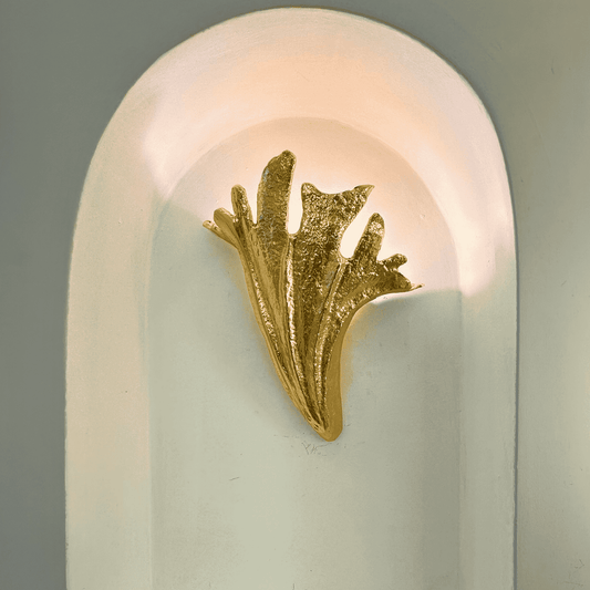 Gold Leaf Wall Sconce – Nature-Inspired Sculptural Light Fixture for Hallways, Living Spaces & Boutique Interiors