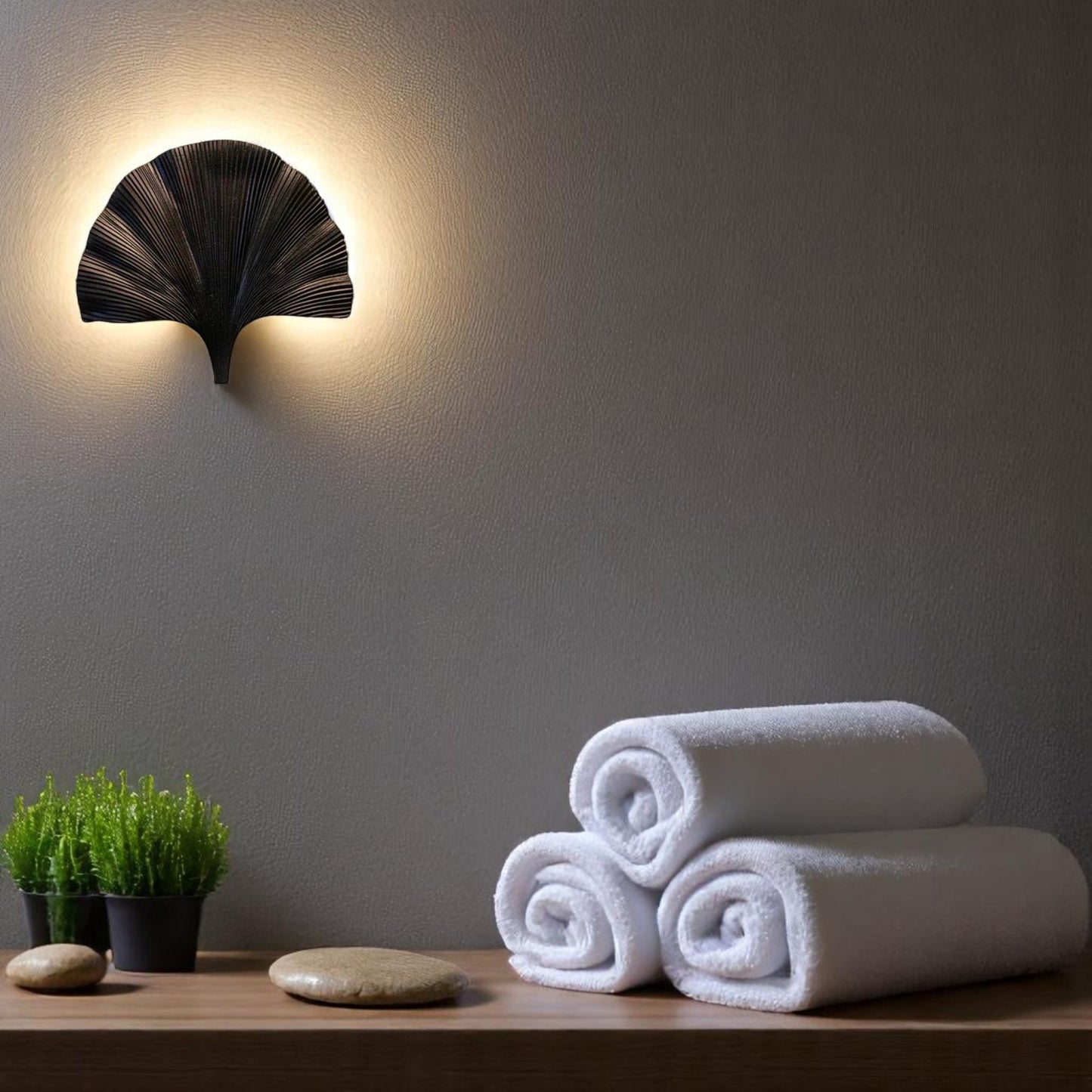 Black Ginkgo Leaf Wall Sconce – Nature-Inspired Sculptural Light Fixture for Japandi, Minimalist & Modern Interiors