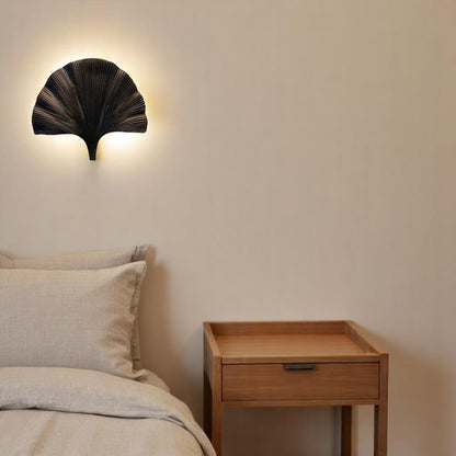 Black Ginkgo Leaf Wall Sconce – Nature-Inspired Sculptural Light Fixture for Japandi, Minimalist & Modern Interiors