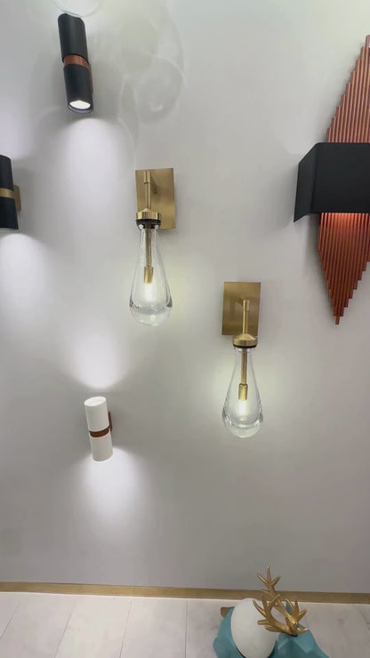Raindrop Brass Wall Sconce – Modern Teardrop Glass Light for Hallways, Bedrooms & Luxury Interiors