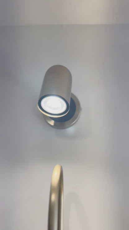 Adjustable Metal Wall Spotlight – Modern Accent Lighting